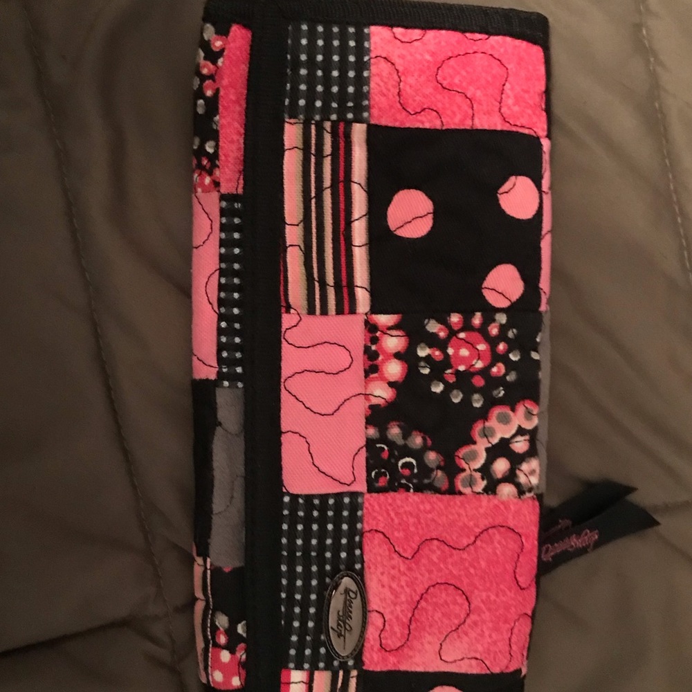 Donna sharp wallet